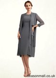 Stella Sheath/Column Scoop Neck Knee-Length Chiffon Mother of the Bride Dress With Lace STA126P0014986